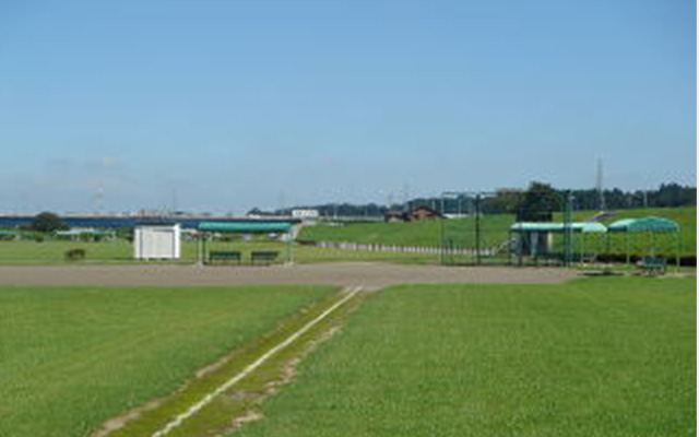 ソフトボール場